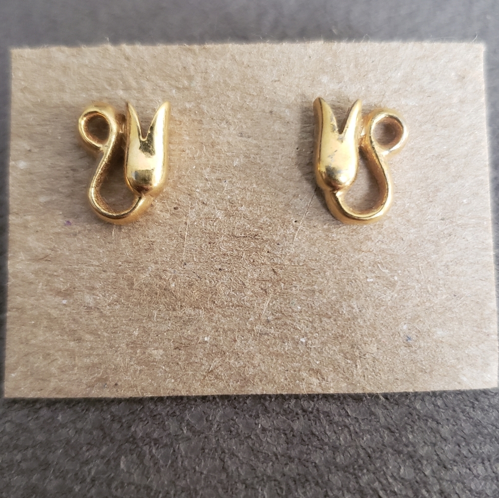 Vintage Elegant Gold Tulip Stud Earrings